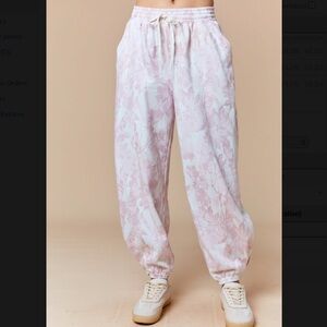 Leaf Printed Fleece Sweatpants Pale Pink